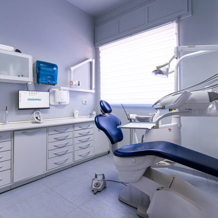 Studio odontoiatrico Cozzupoli con tecnologie moderne a Reggio Calabria